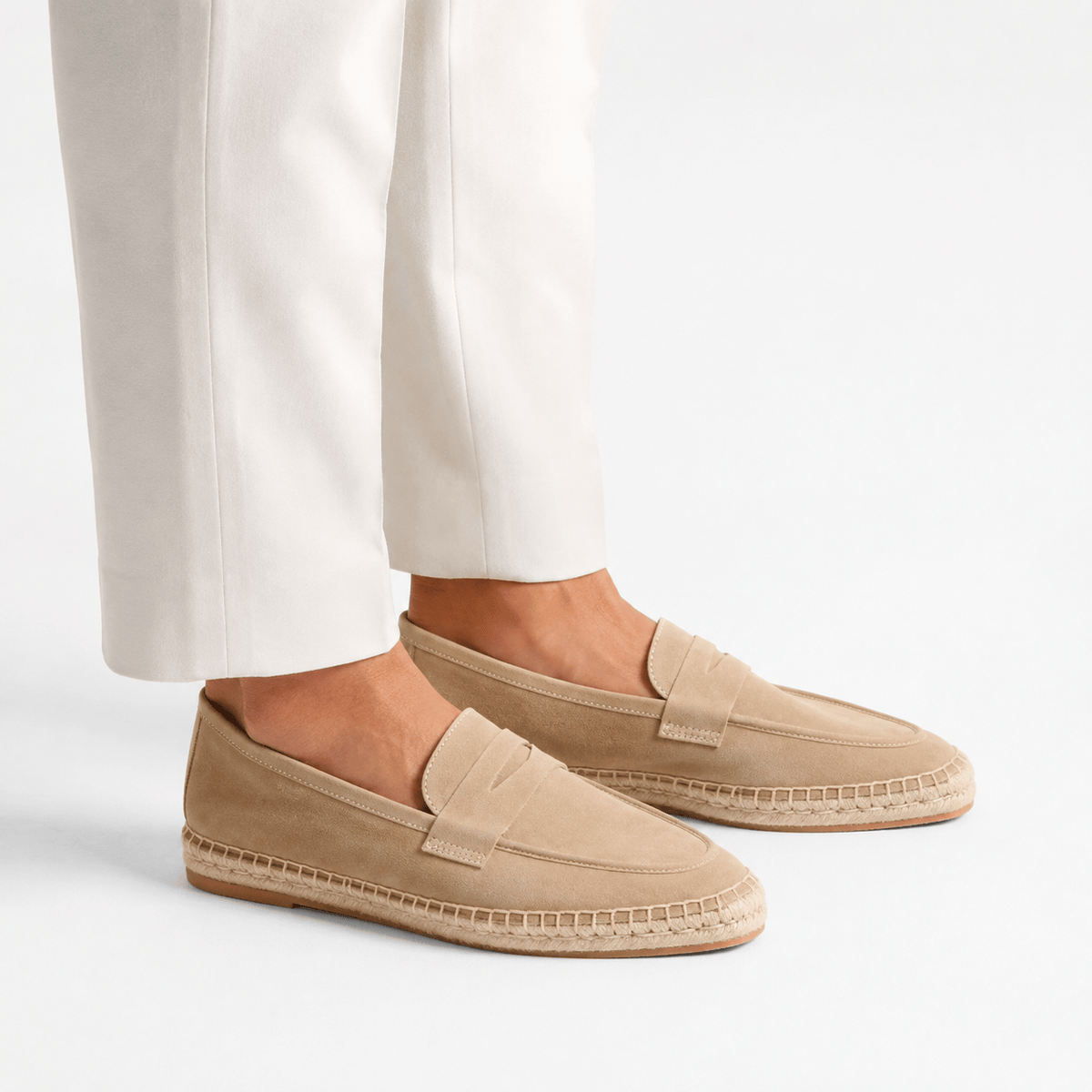 Comptoir du Mocassin espadrilles mocassins femme  en cuir suédé sable semelle en jute