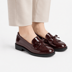 Comptoir du Mocassin Mocassins Femme en cuir verni Bordeaux à pompon et nœud
