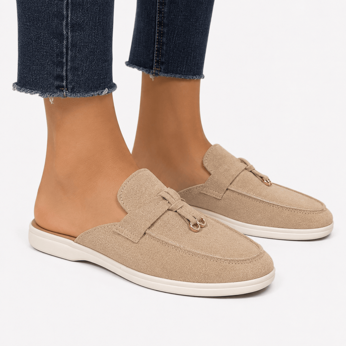 Comptoir du Mocassin Mocassins plats femme sable à boucle et pompon